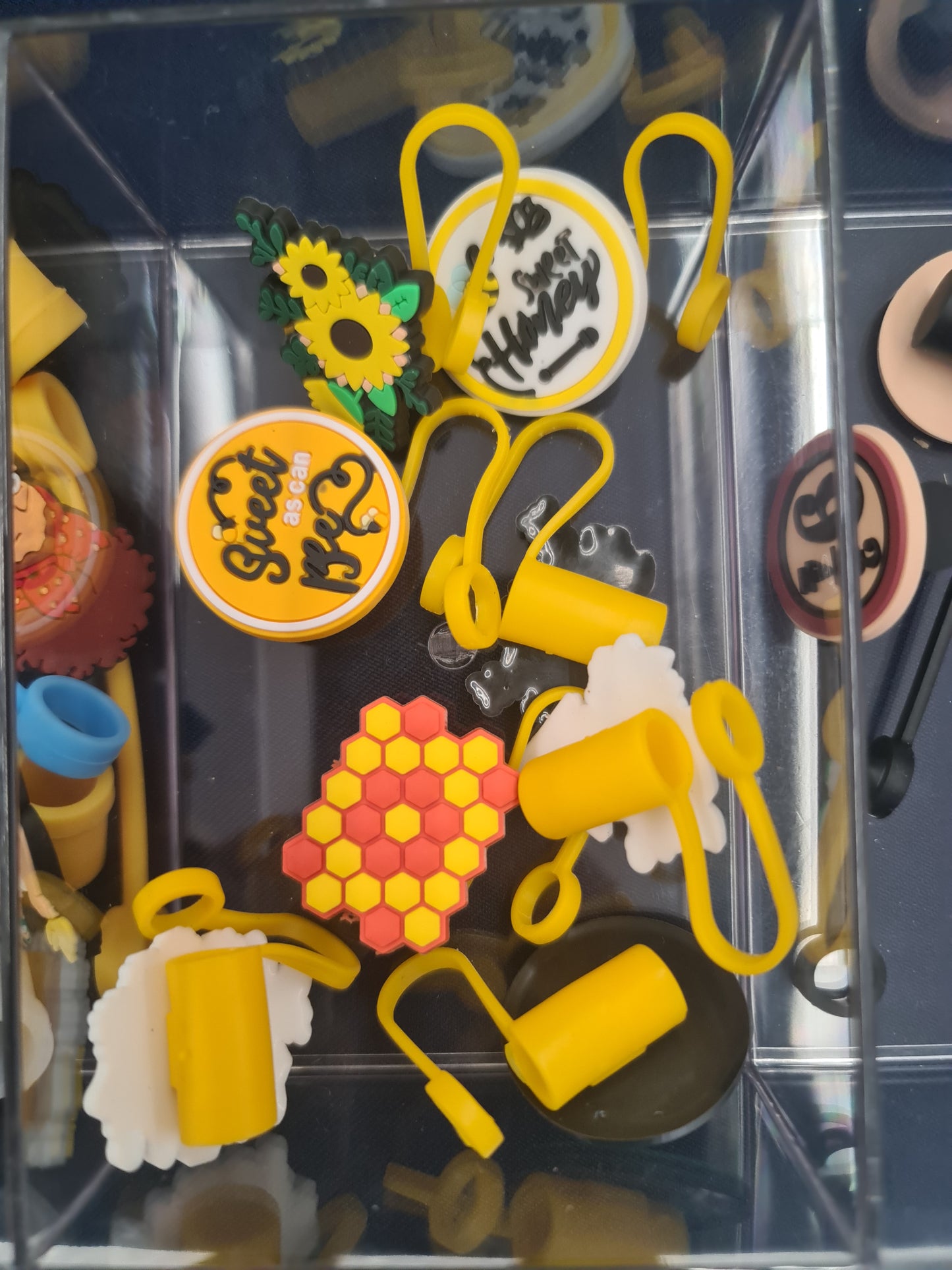 Straw topper sunflowers